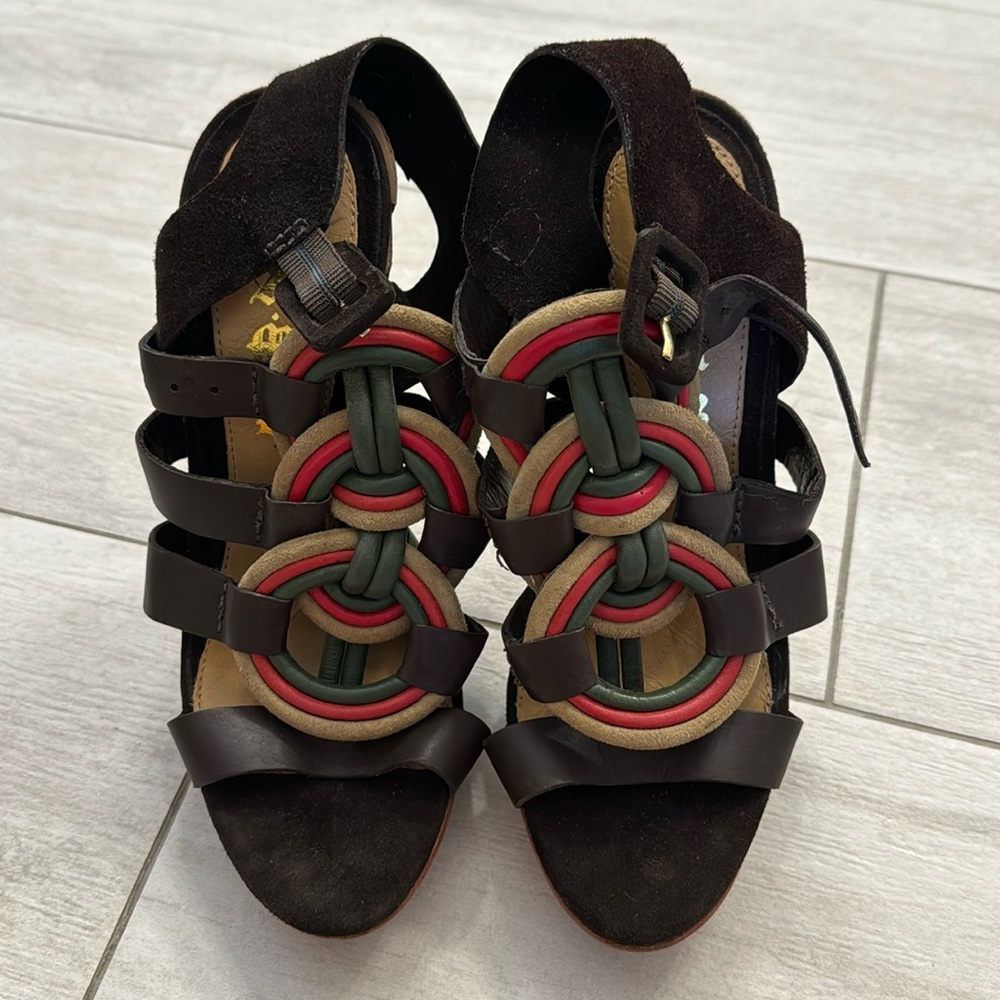 Women's LAMB size 7